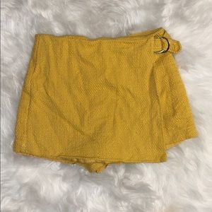 Yellow skort